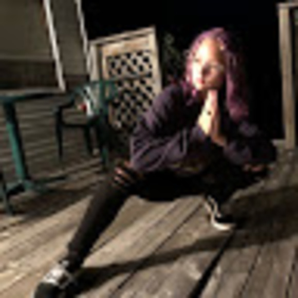 Meet your Posher, Bucket - Picture 1 of 1